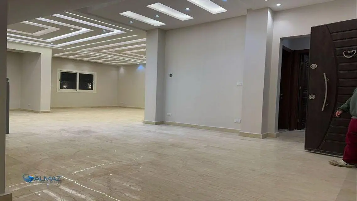 Villa for rent in Rehab 2 in Group 26