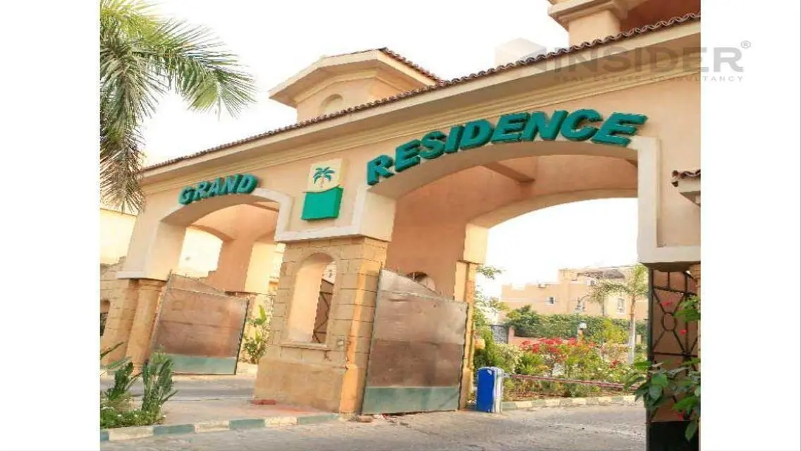 Town 282m middle for sale in grand residence