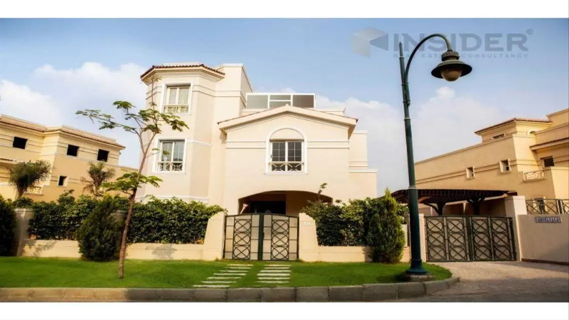 Town 282m middle for sale in grand residence