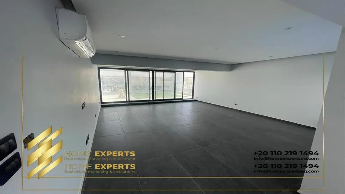 Penthouse roof with pool for rent in Lake View