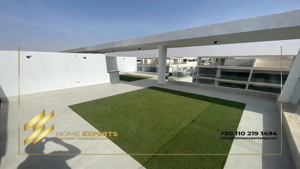 Penthouse roof with pool for rent in Lake View