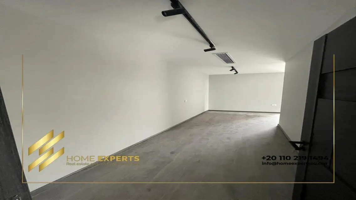 Penthouse roof with pool for rent in Lake View