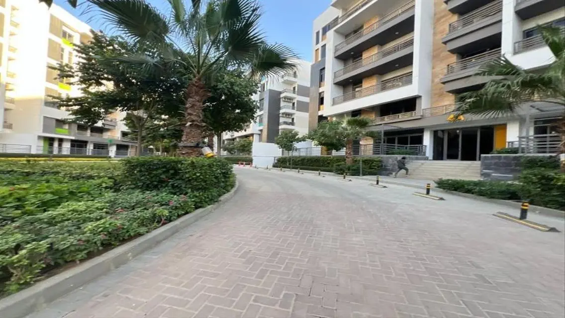 شقة متميزة  في هايد بارك بالقاهرة الجديدة