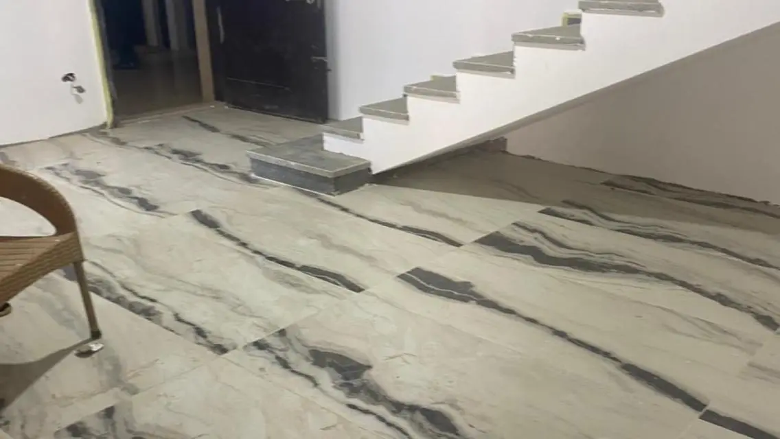 Duplex roof semi furnished kitchen and acs 