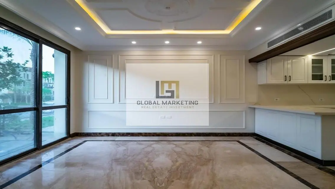 Ground floor duplex with garden, ultra modern