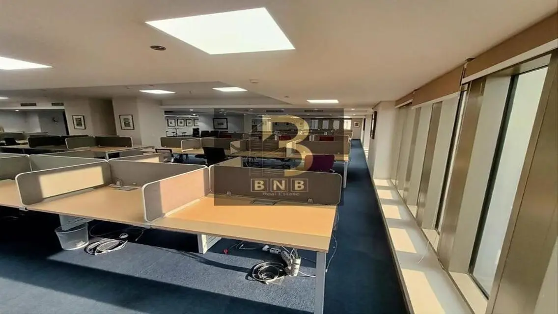 Fully Furnished Admin 1400sqm in 90th New Cairo