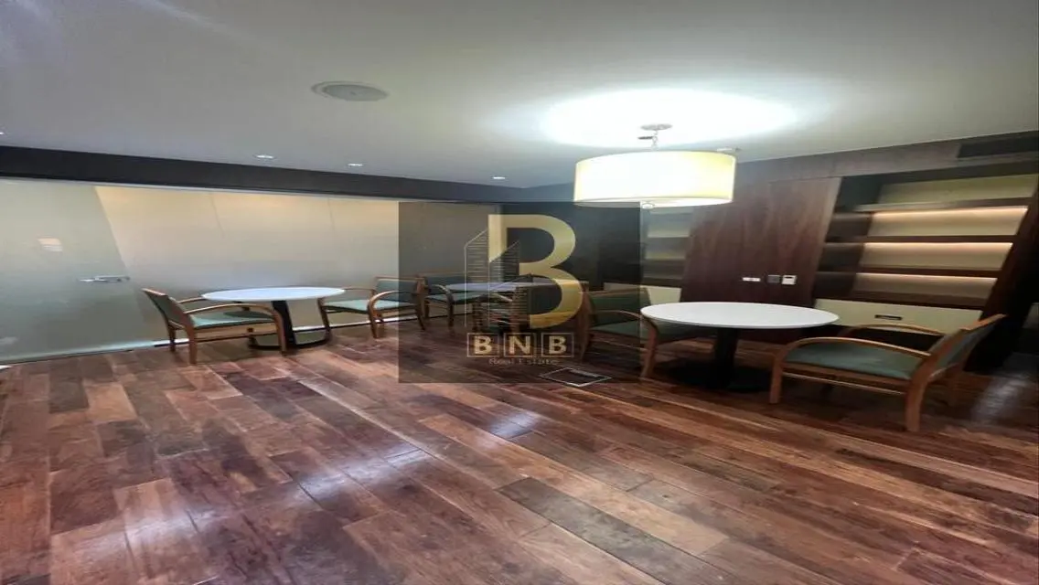 Fully Furnished Admin 1400sqm in 90th New Cairo