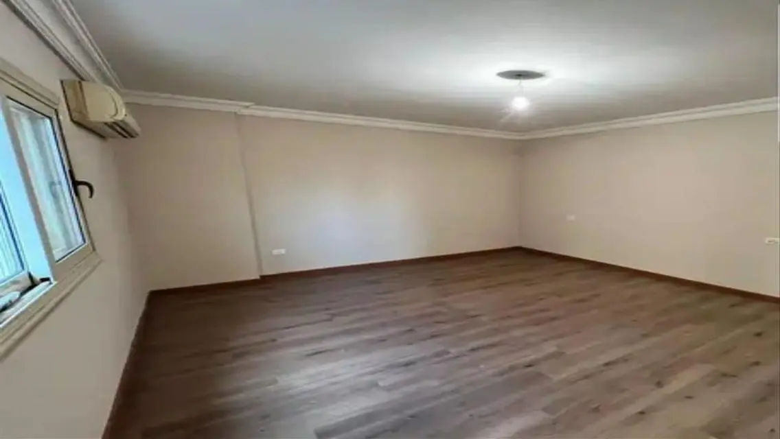 مقر إداري 350م دور اول للإيجار في المهندسين