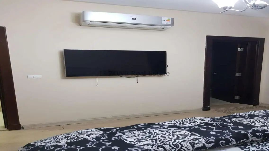 Modern furnished villa for rent in Hyde Park