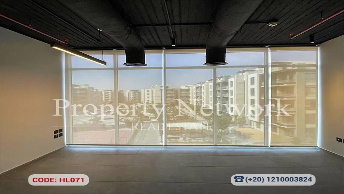 مقر إداري 68 متر للإيجار – Azad Business Lounge