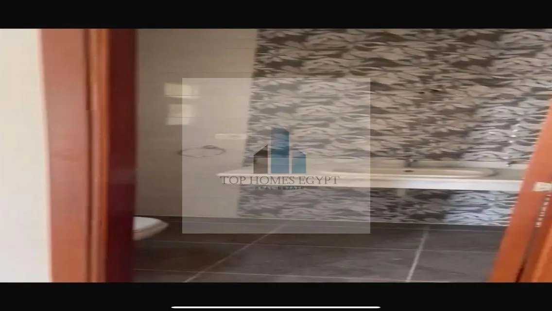 Penthouse for Sale finished/ACs in Promenade