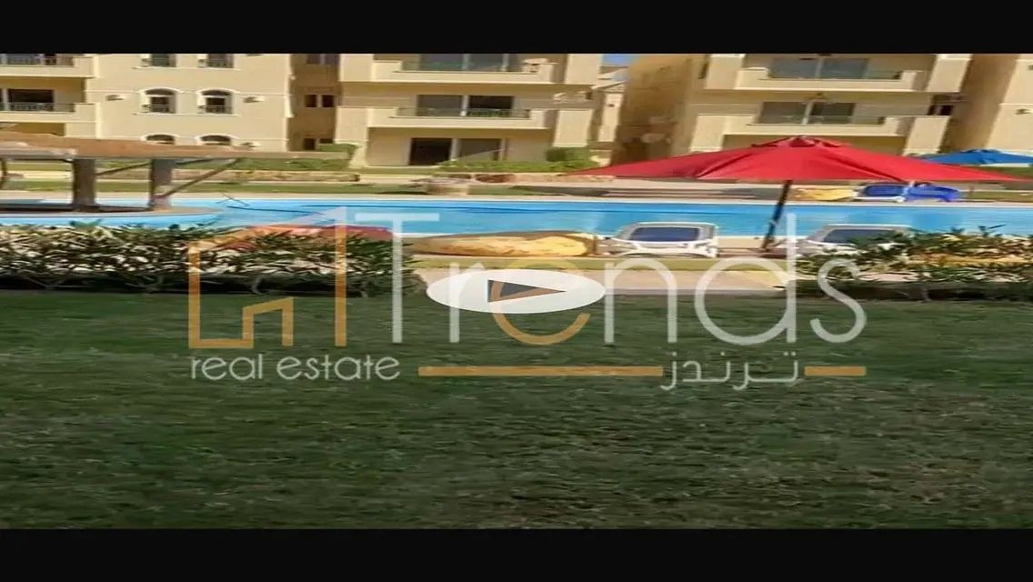 شاليه ارضي استلام فورى يطل على حمام السباحه