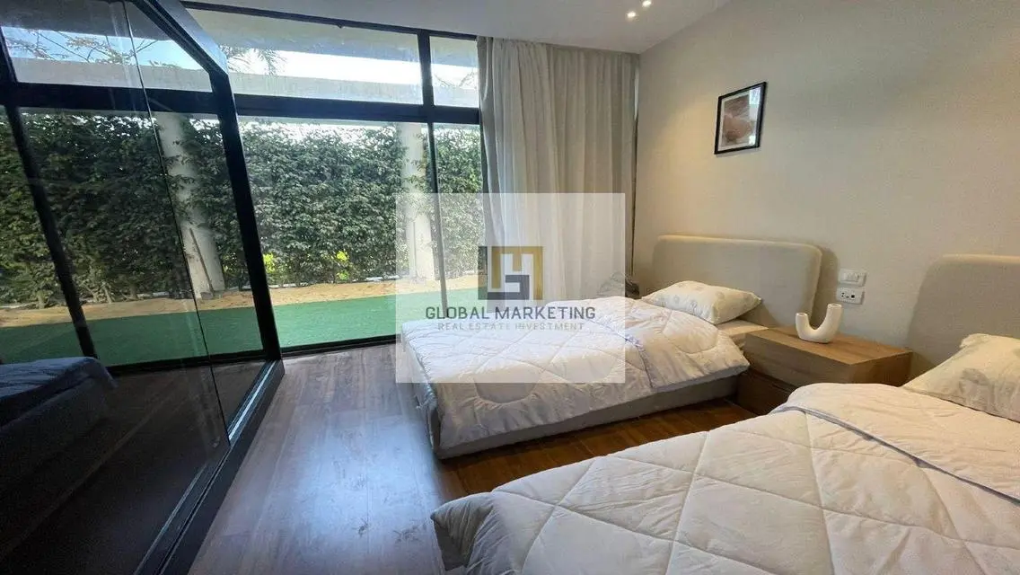 Hotel Apartment with Garden - in Lake Residence