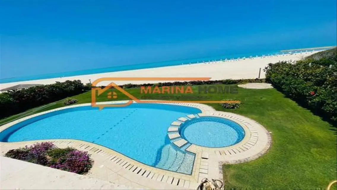 Standalone palace for sale in Marina 5 first row