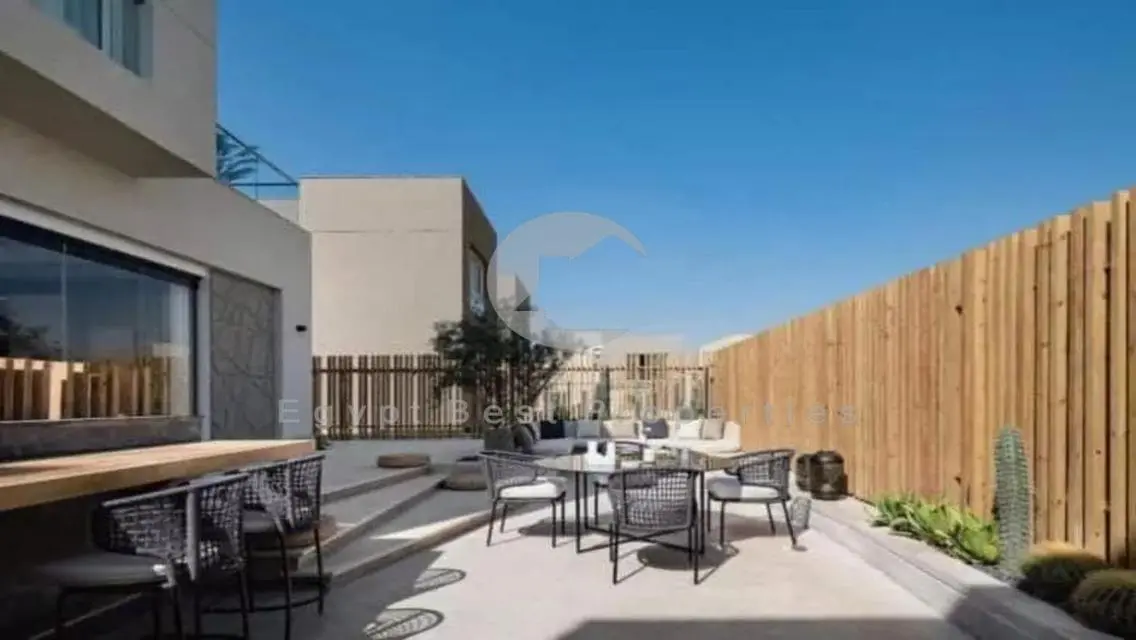 Under Market Price RTM Apartment With Garden