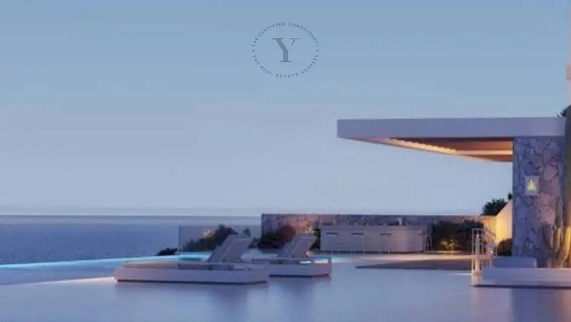 Luxury Villa for Sale with Private Gardens and Exclusive Pools