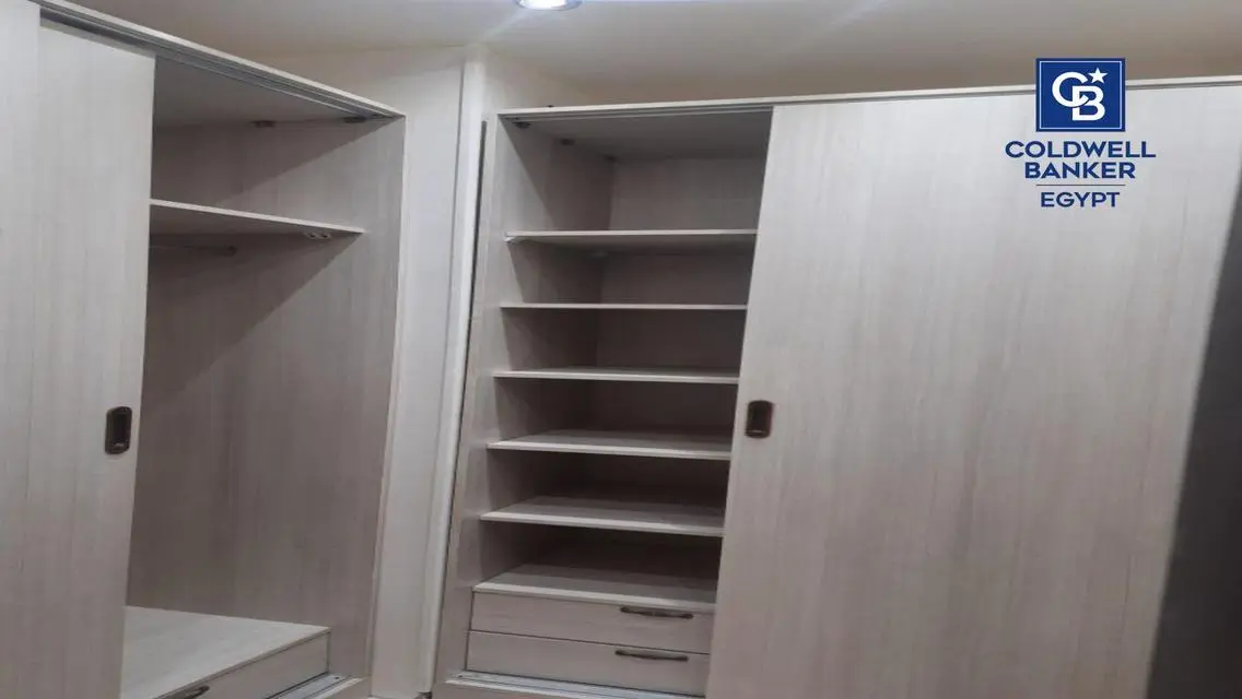 Apartment Very Prime Location For Rent At Eastown