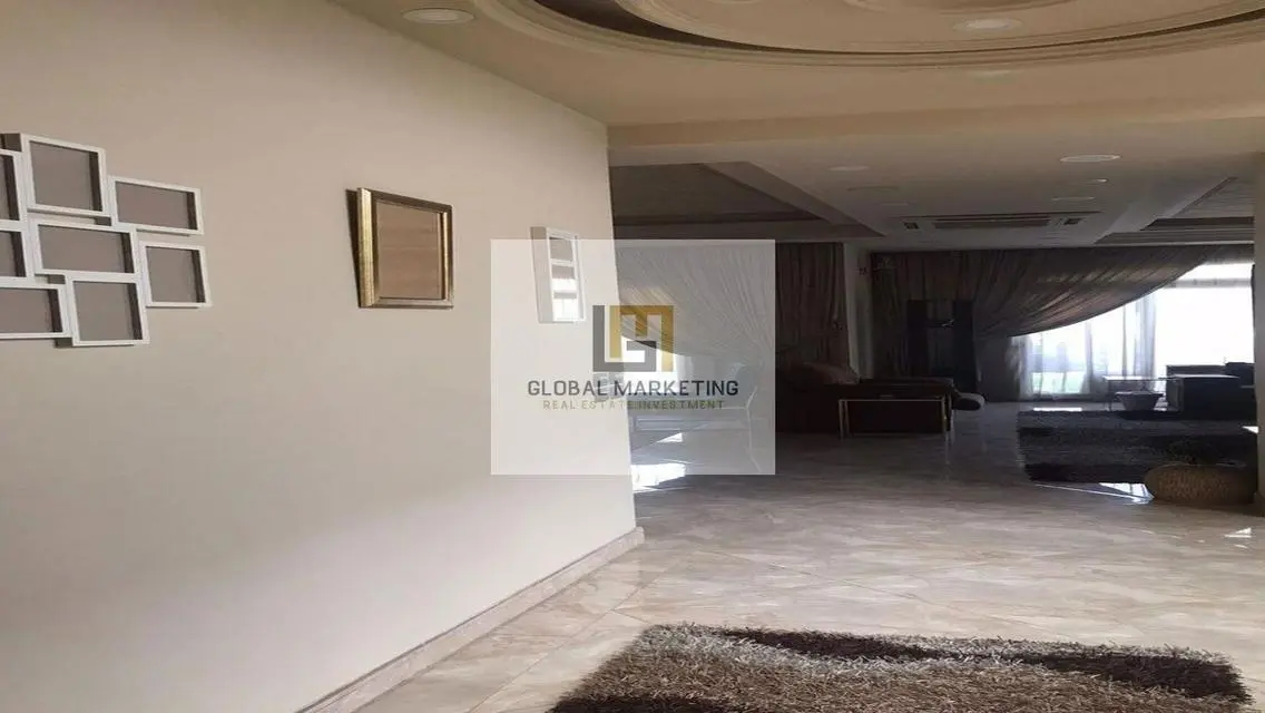 فيلا فرش الترا مودرن بفيو حمام سباحة و حديقة