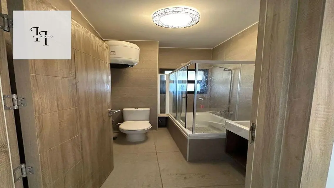 Modern Apartment in Downtown with Premium Amenities