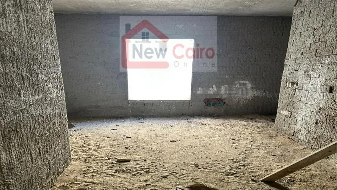 شقة فاخرة للبيع بمساحة واسعة