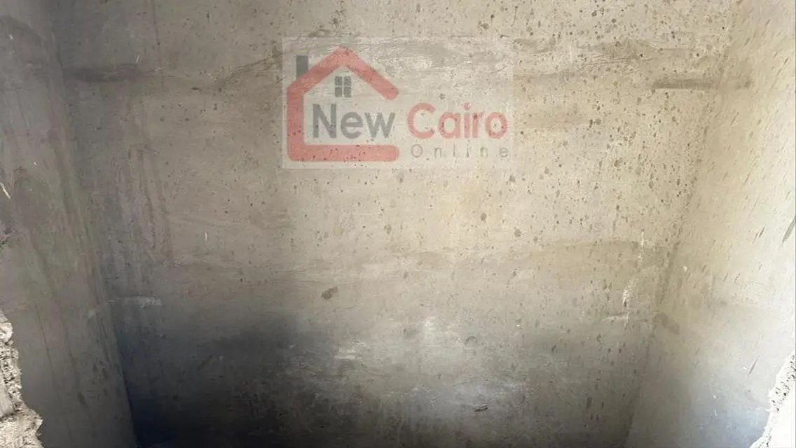 شقة فاخرة للبيع بمساحة واسعة