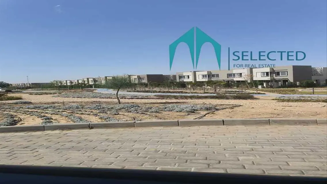 فيلا مستقلة متشطبه للبيع ف باديا بالم هيلز