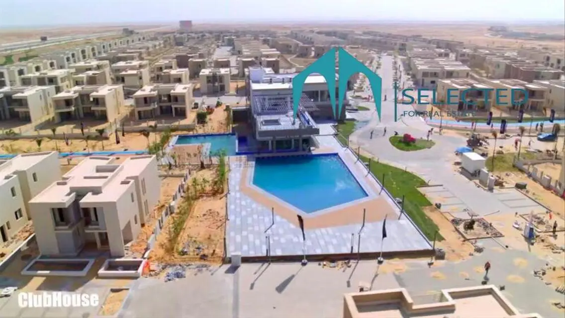 فيلا مستقلة متشطبه للبيع ف باديا بالم هيلز