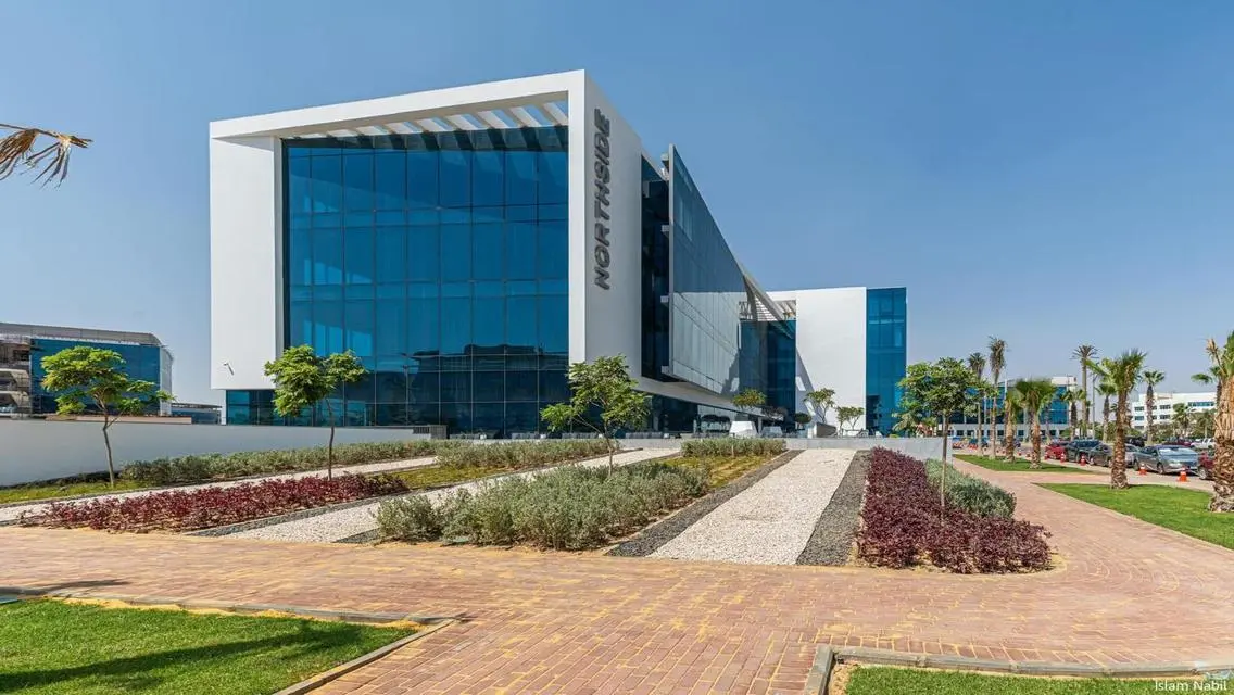 مكتب 75 متر للبيع في مبنى Northside – موقع استراتيجي بالقرية الذكية