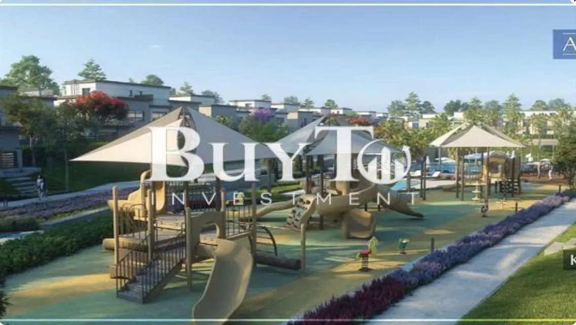 Town House Middle For sale in Azzar 2