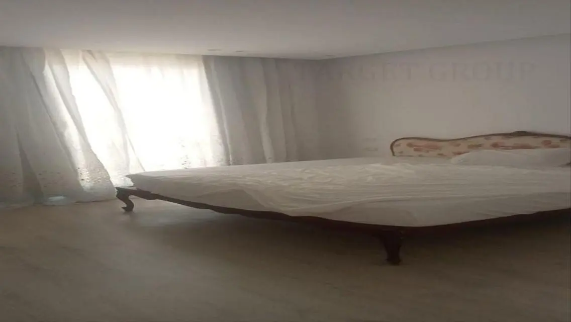 Semi-furnished duplex, ultra modern, first residen