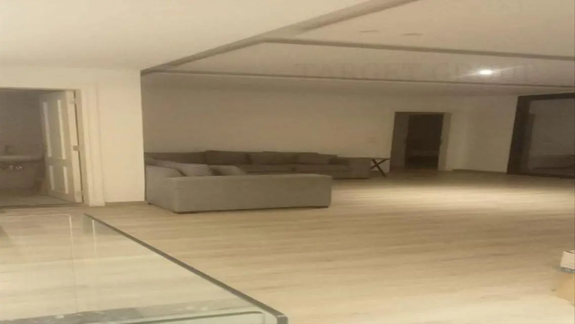 Semi-furnished duplex, ultra modern, first residen