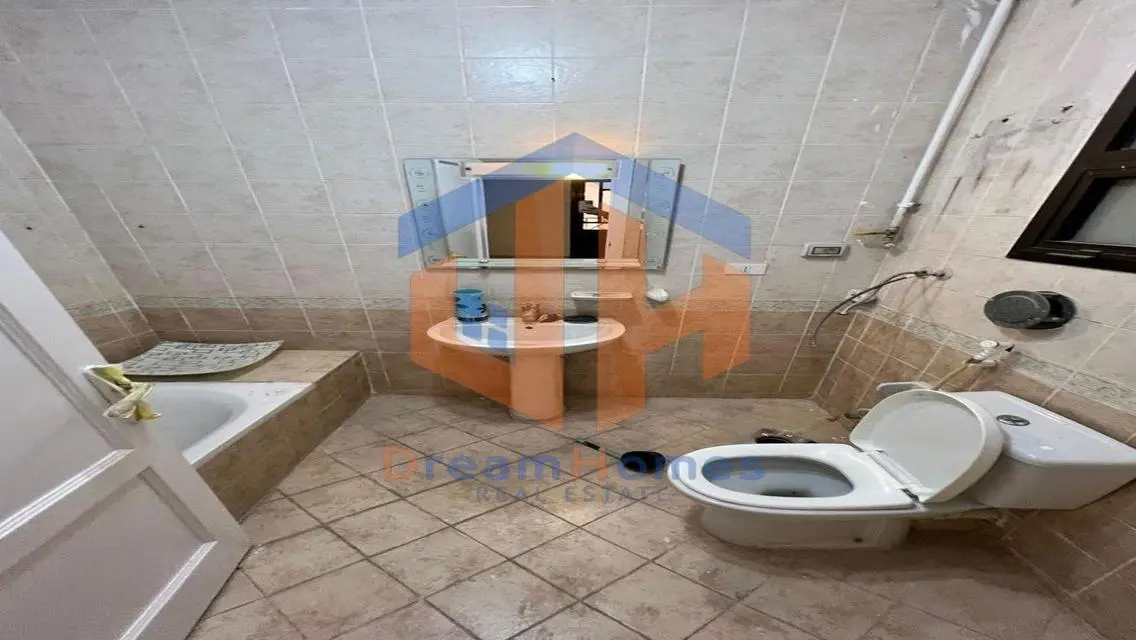 للبيع بالرحاب  شقه 196 متر بالمرحله الخامسه
