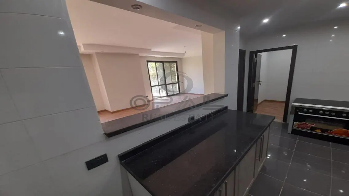 Ground duplex with garden, 3 rooms + nanny (applia