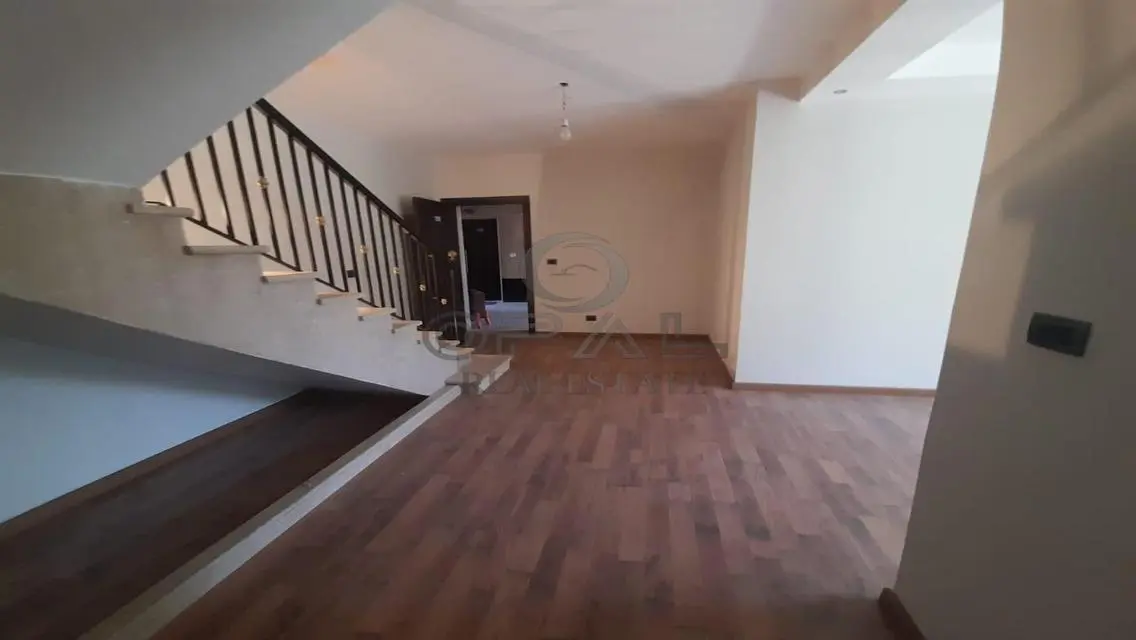 Ground duplex with garden, 3 rooms + nanny (applia