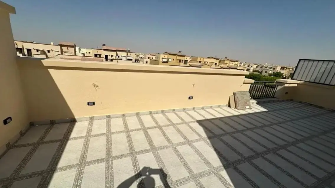 Townhouse first hand mivida with amazing design 