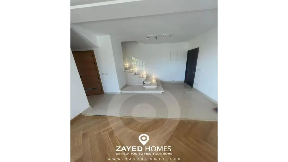 uper Duplexe for rent in Westown Beverly Hills