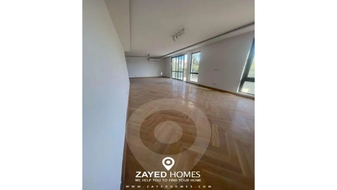 uper Duplexe for rent in Westown Beverly Hills