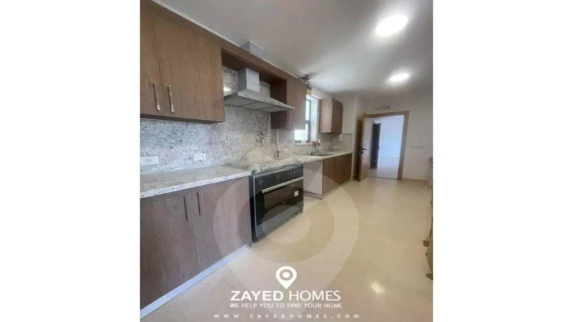 uper Duplexe for rent in Westown Beverly Hills