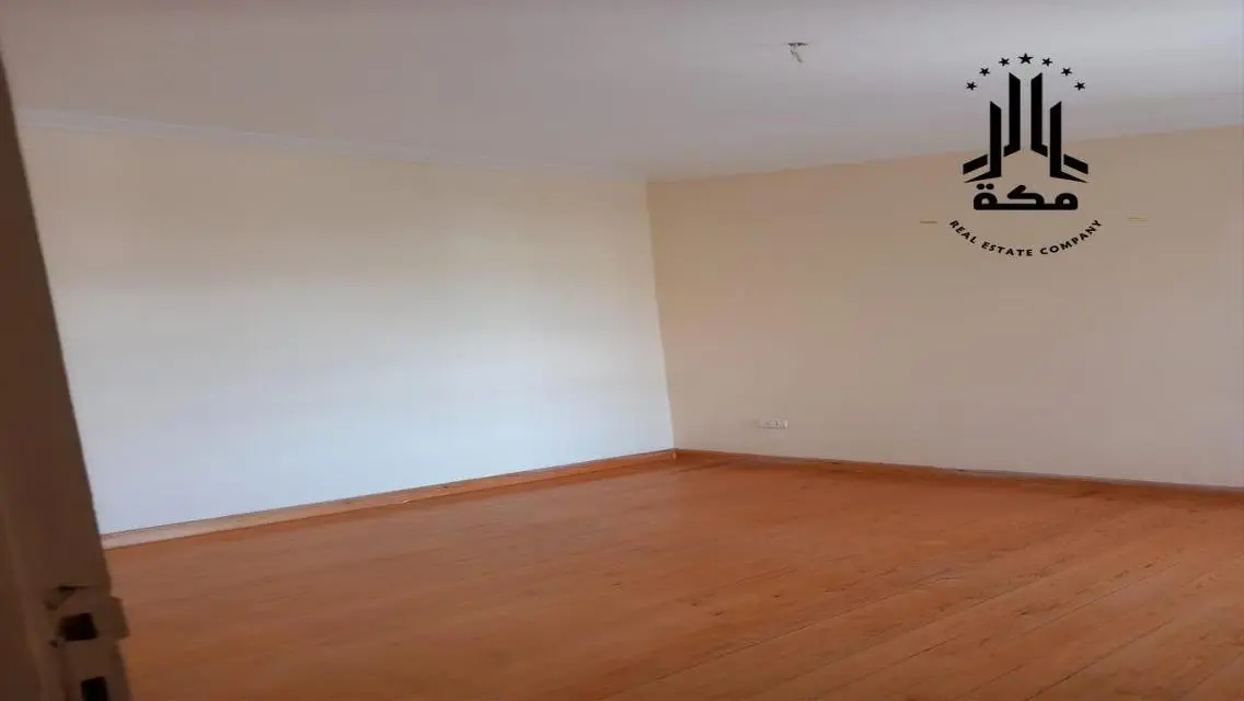 Modern Property with Comprehensive Amenities