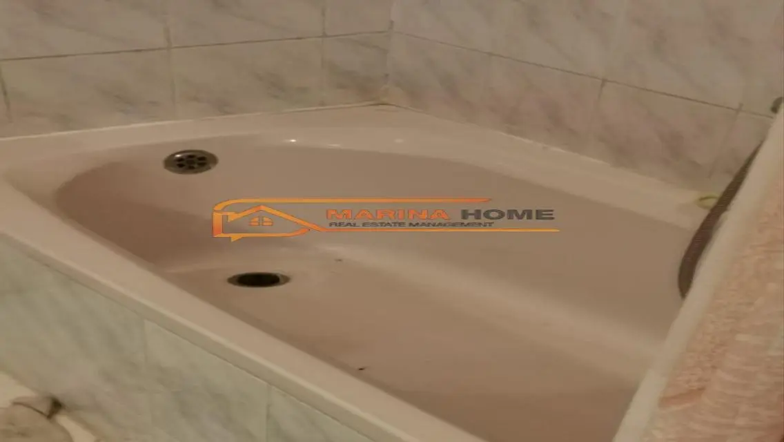 For sale: Duplex in Marina 7, near the lake