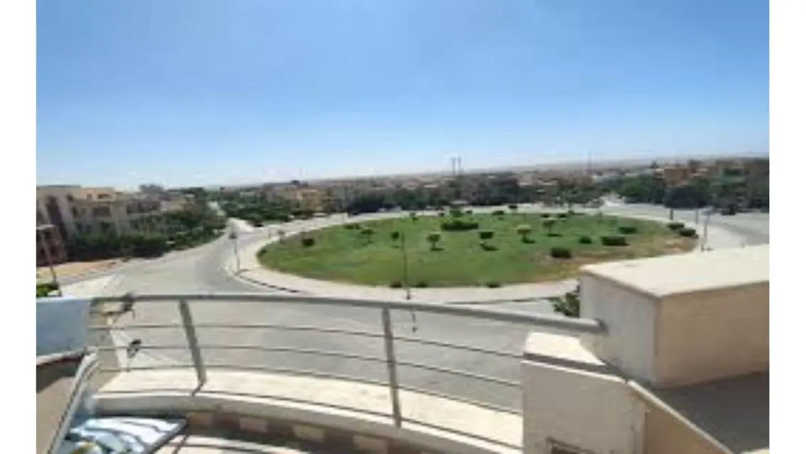 شقه للايجار مفروش في غرب الجولف