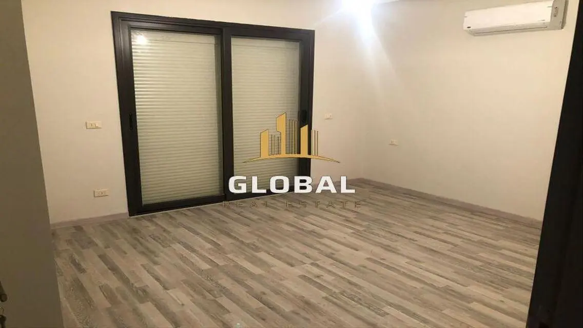 Luxury Apartment at Code-Mivida - 251-2004