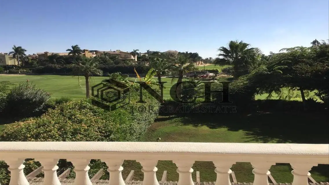 Luxury Villa with Private Pool and Health Club in Stunning Area