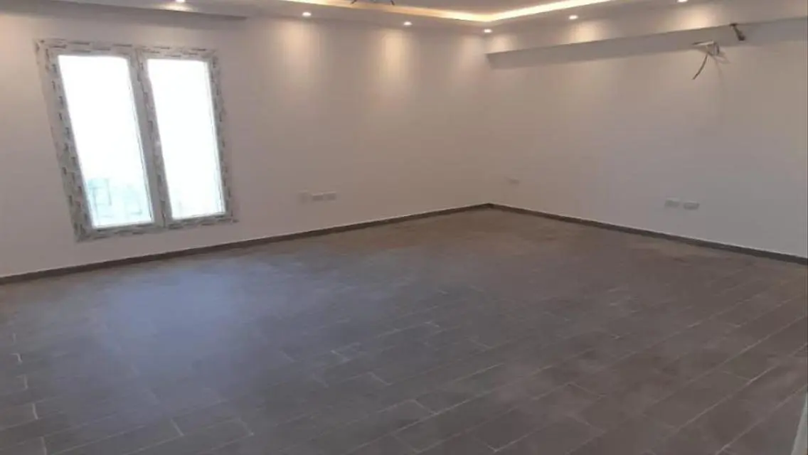 شقة فاخرة للبيع في موقع متميز