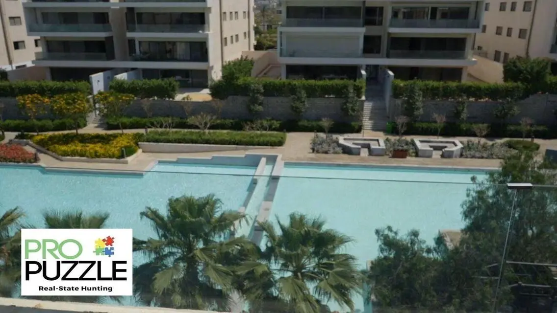 بنتهاوس فاخر للإيجار في Lake View Residence