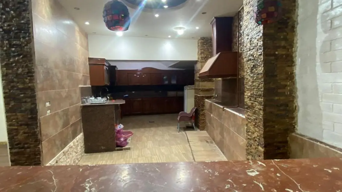 شقة فاخرة بإطلالة على معلم رئيسي