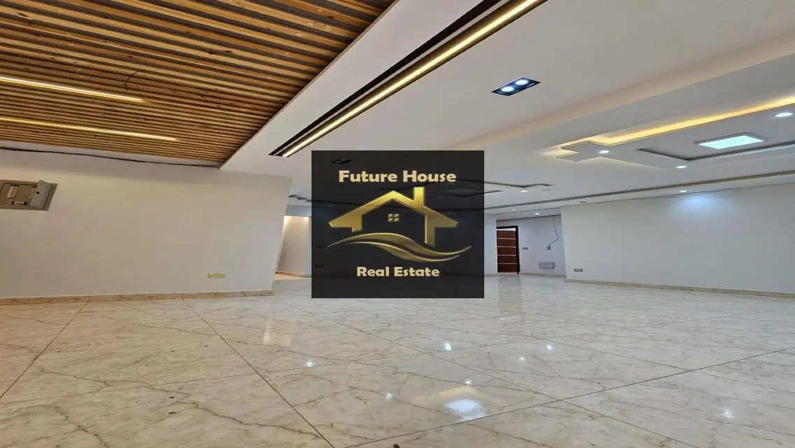 Stunning 200 sqm Property for Sale - An Investment Opportunity in a Prime Location