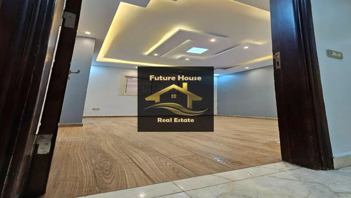 Stunning 200 sqm Property for Sale - An Investment Opportunity in a Prime Location