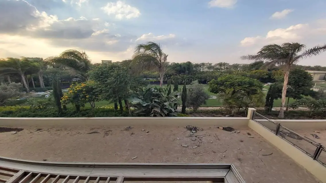 فيلا فخمة بمساحة مميزة للبيع بسعر 33 مليون