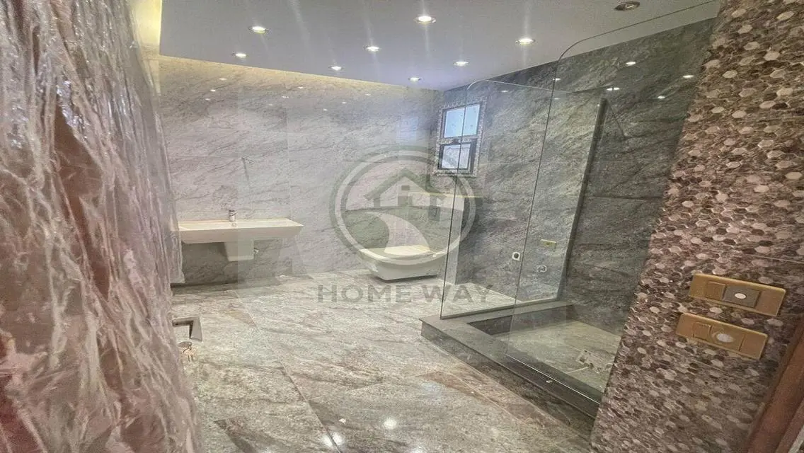 Luxury Apartment with Excellent Amenities
